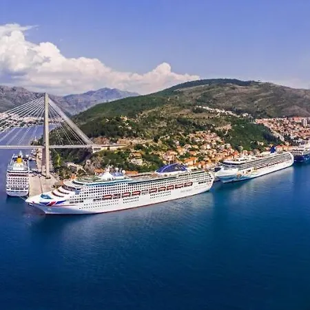 Guest House Cinema Close To Port Dubrovnik Exterior photo