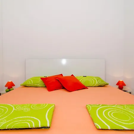 Guest House Cinema Close To Port Dubrovnik Exterior photo