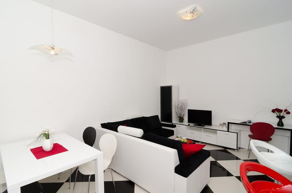 Apartment Cinema Close To Port *